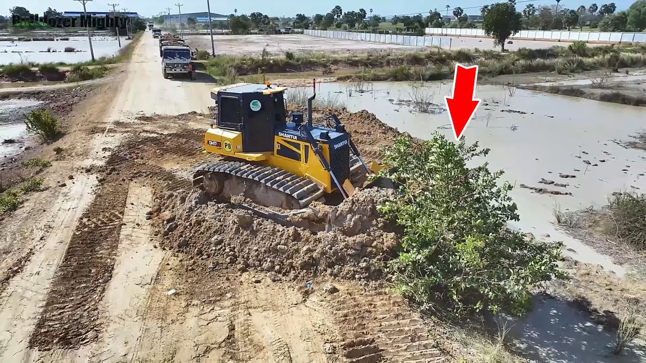 The Best Bulldozer SHANTUI DH17C3 Working, Filling Up The Land huge, Dump Truck 5Ton Unloading