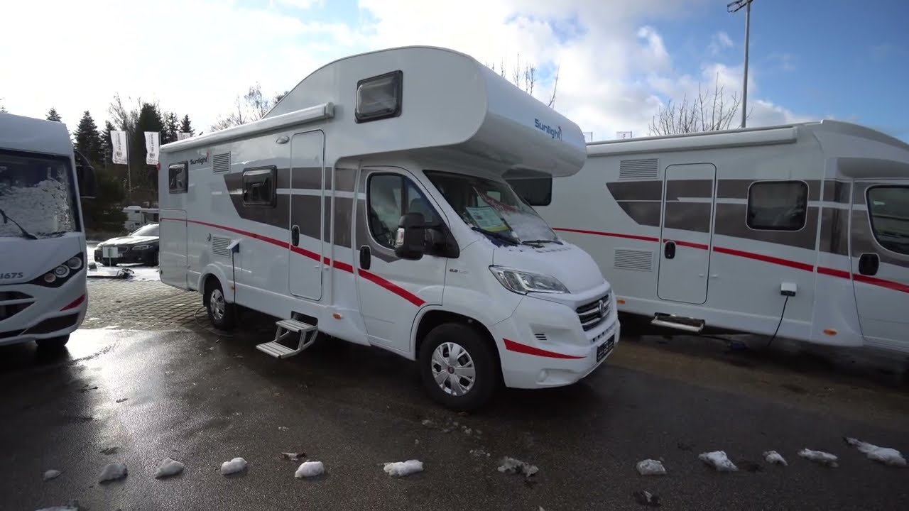 Billigste Alkoven Wohnmobile 2022: Hymer Sunlight A70. Riesen-Zuladung. Größte Stehhöhe (fast 3m!).