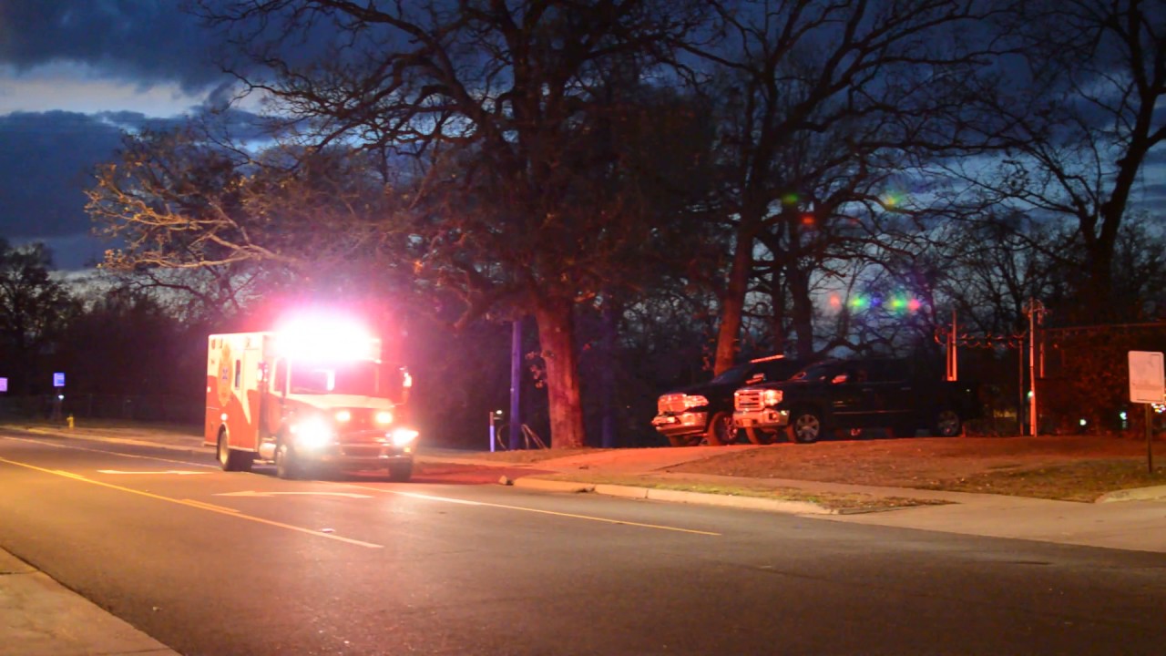 Shreveport Fire Engine & Medic 4 Backing In The Station