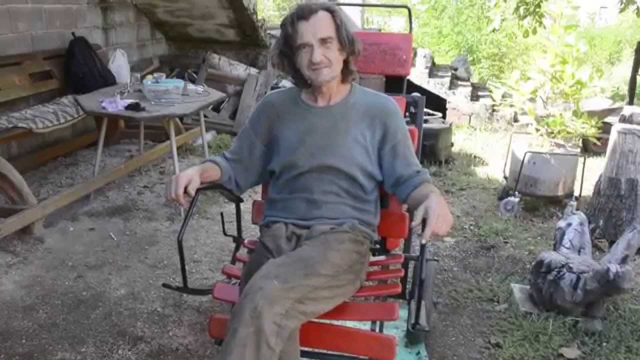 Mlin za voće i crnogorske stolice