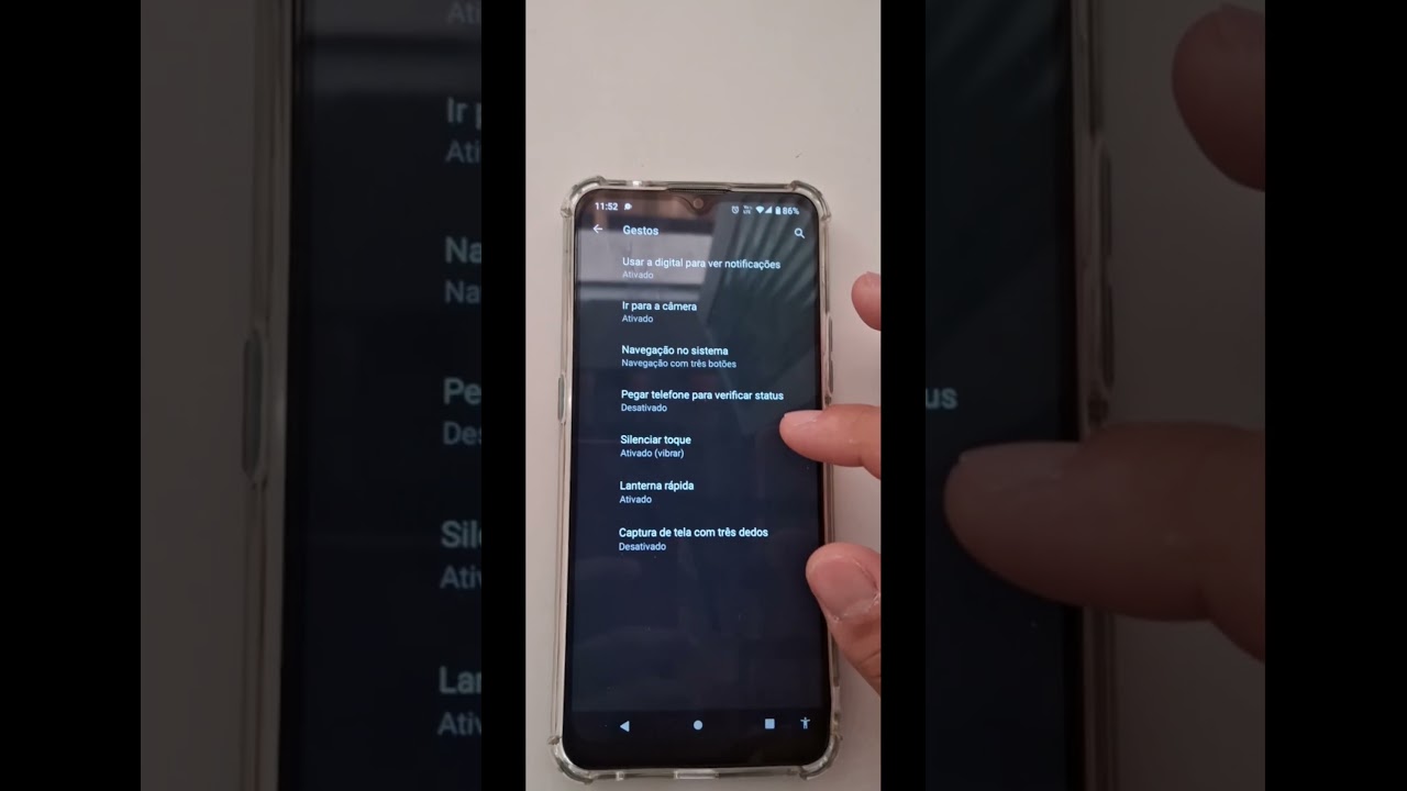 Como acender a lanterna do celular por movimento?  #smartphone @motorola #android #motoe7