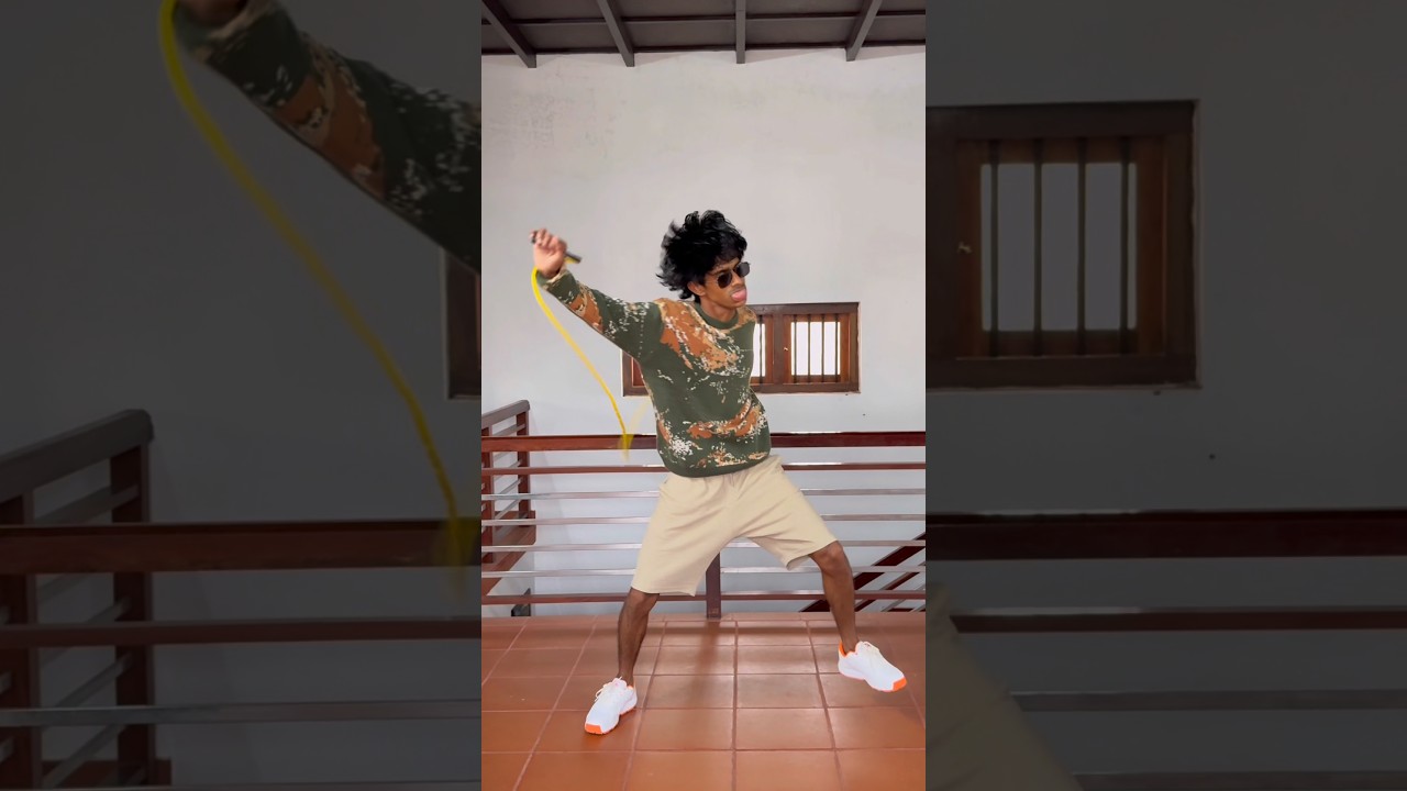 Moosick.. Moosick..🎶🕺 #jumprope #dance #funnydance #englishsongs #funnysongs #comedyreels #funny