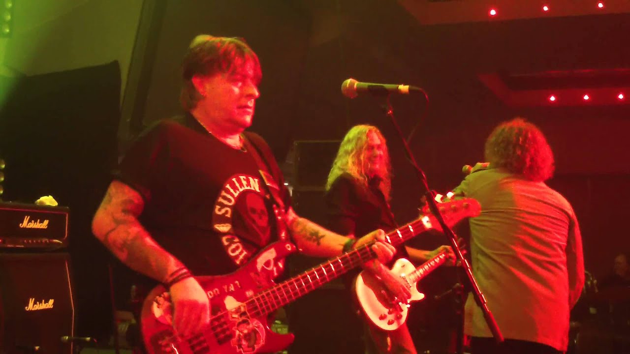 The Screaming Jets - Cunnamulla Fella