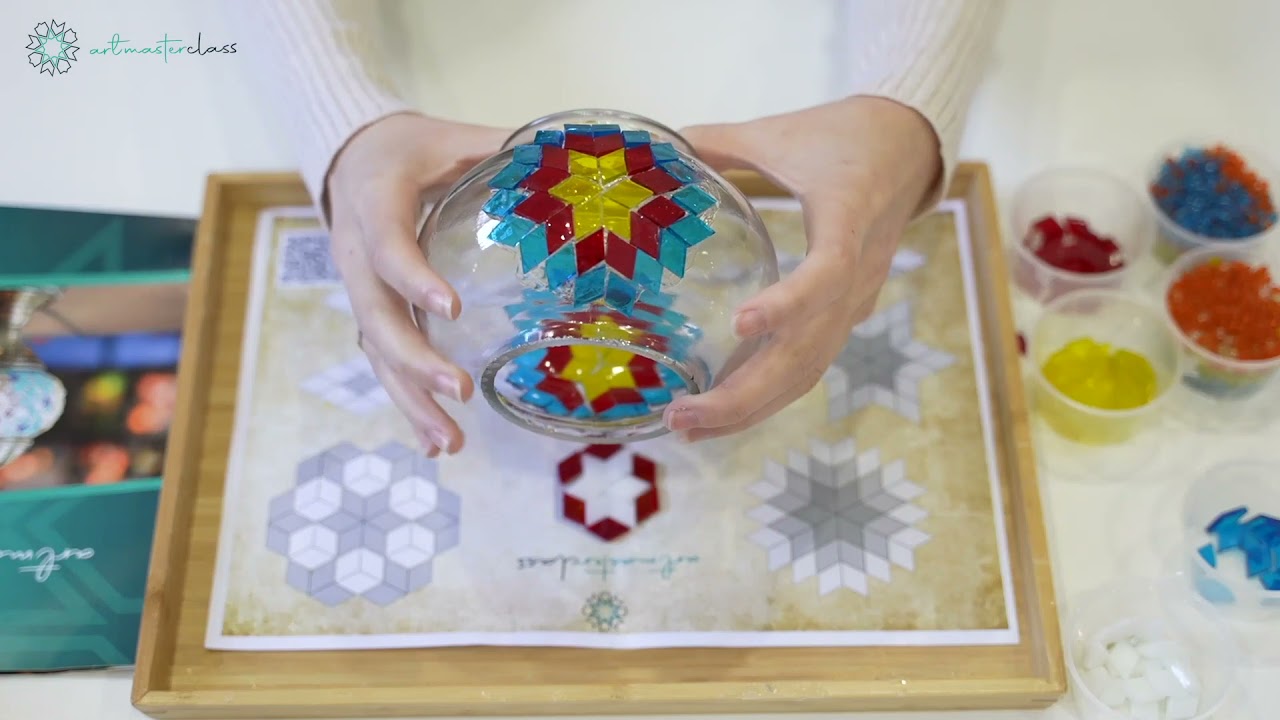 STEP 2: GLUEING THE MOSAIC PIECES