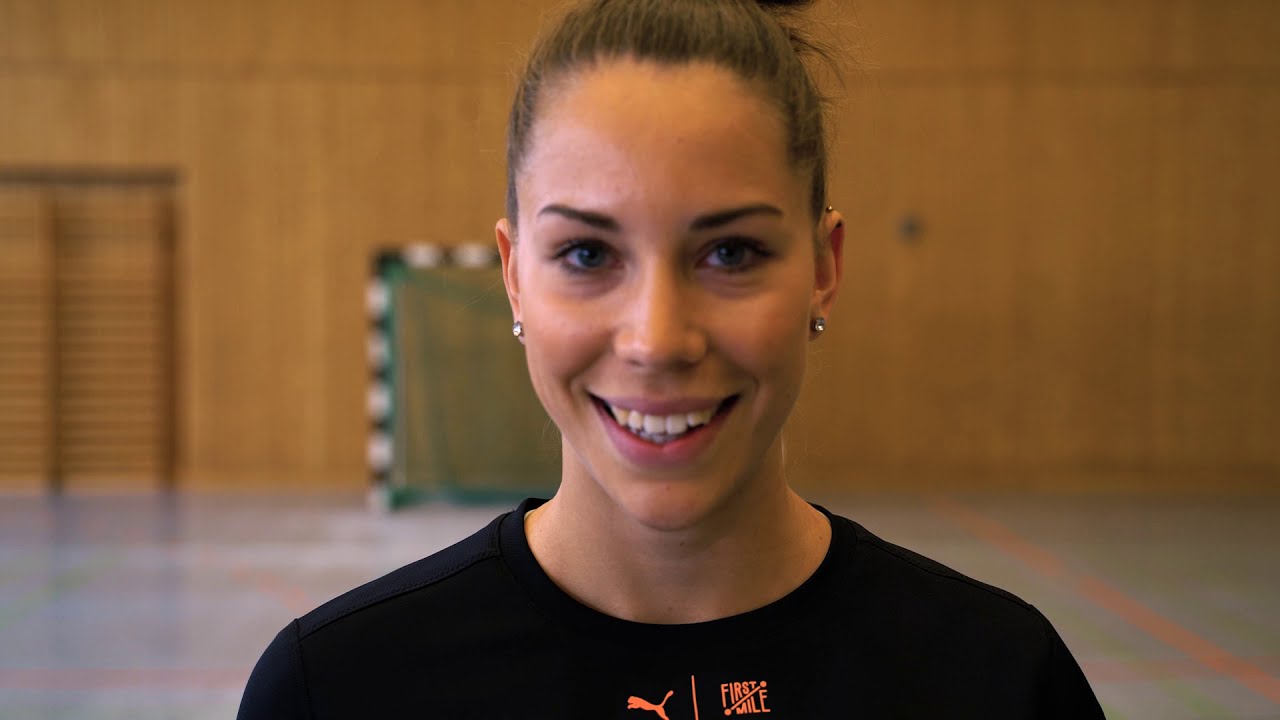 Links-Rechts-Täuschung mit Emily Bölk (German) - Learn from the stars - Learn Handball