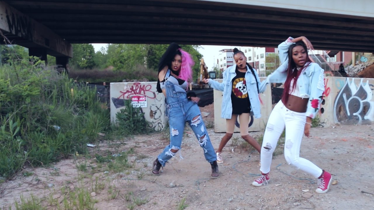 Glamour  - TUG OF WAR Feat. Ni Emory (Official Video)
