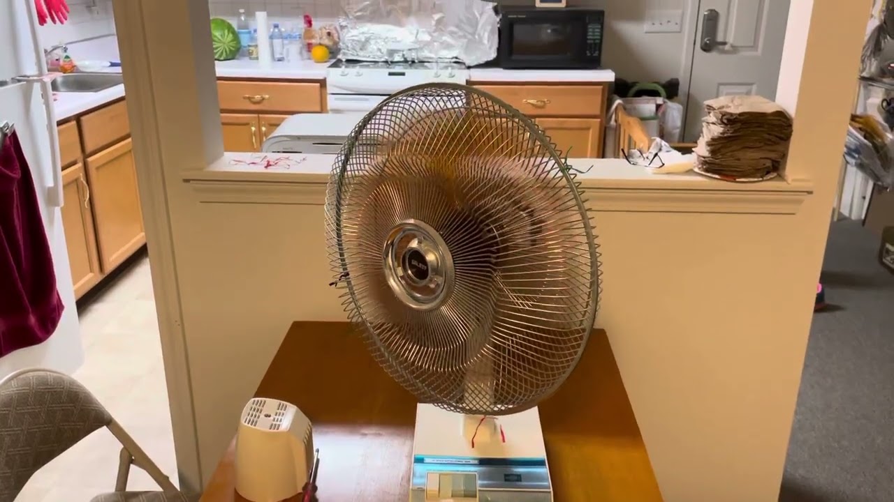 1970’s Patton (Galaxy/Lasko) 16” oscillating table fan blade swap