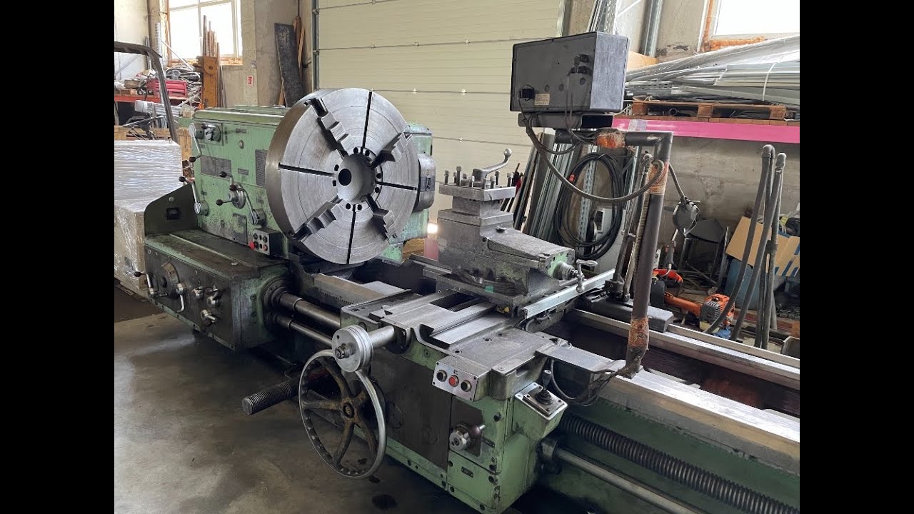 Universal screw-cutting lathe RYAZAN 165 testing under power