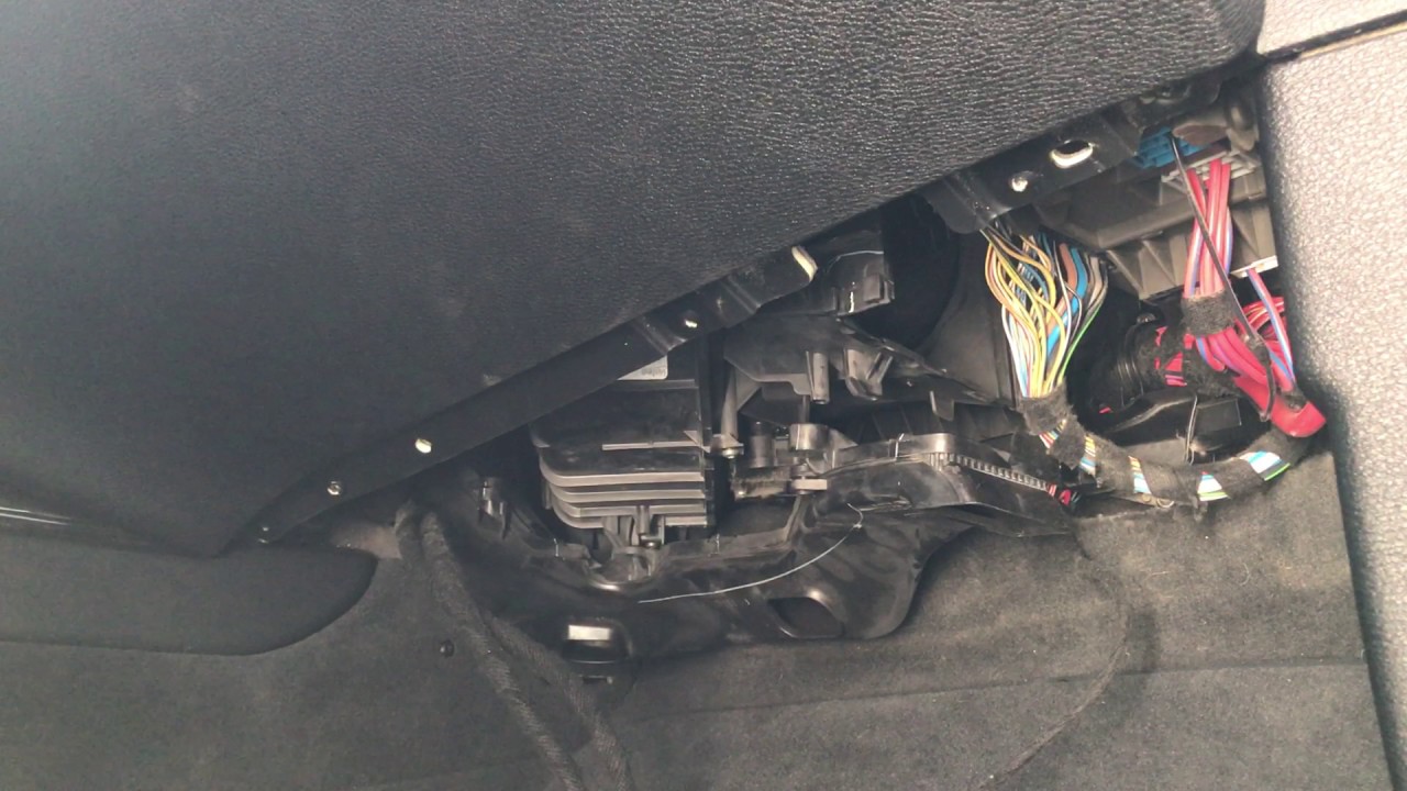 BMW E70 X5 - Air Circulation Filter Replacement