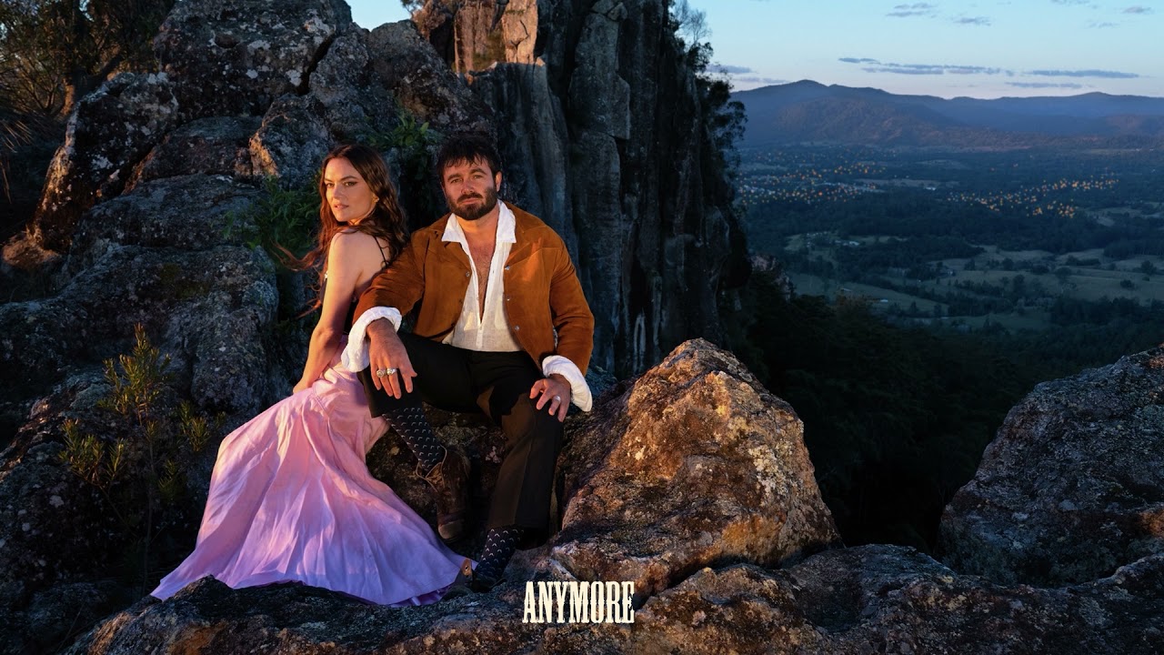 Angus & Julia Stone - Heavy Gets Light (Lyric Video)