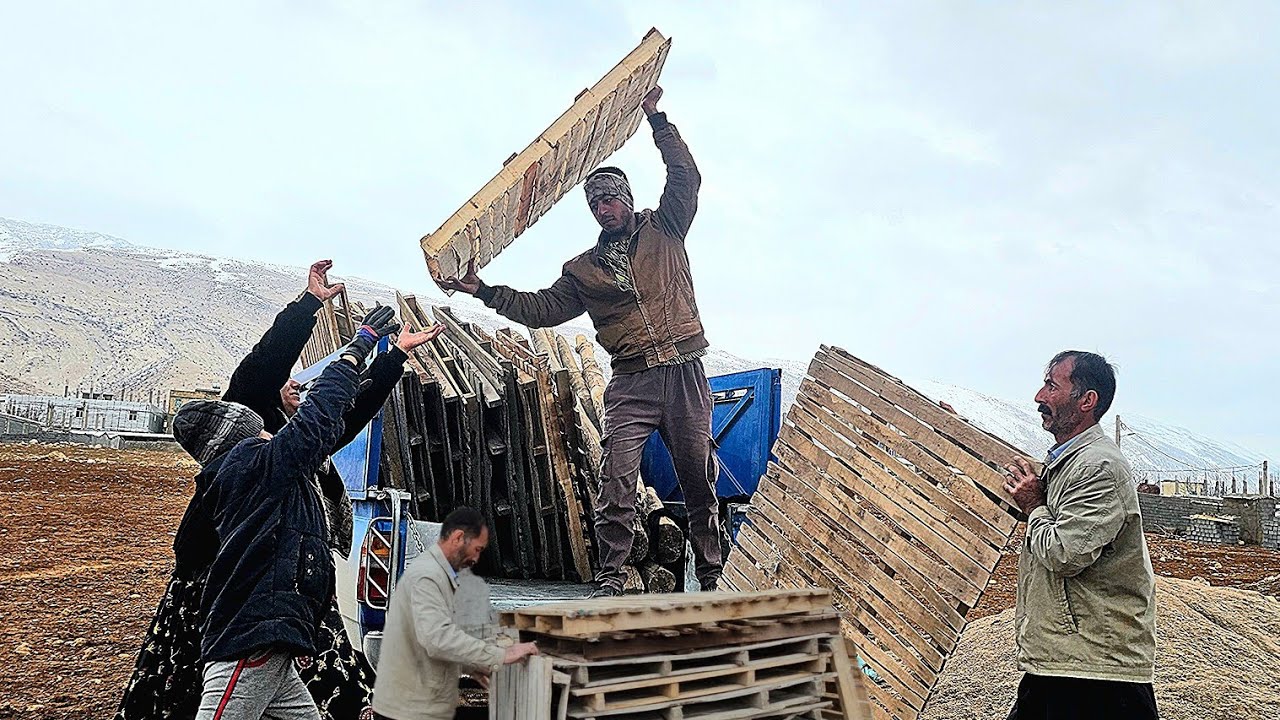 Buying Wood & Pallets for Roof Covering 🏠🪵 | Hamed & Father Went to City with Kamaluddin's Pickup