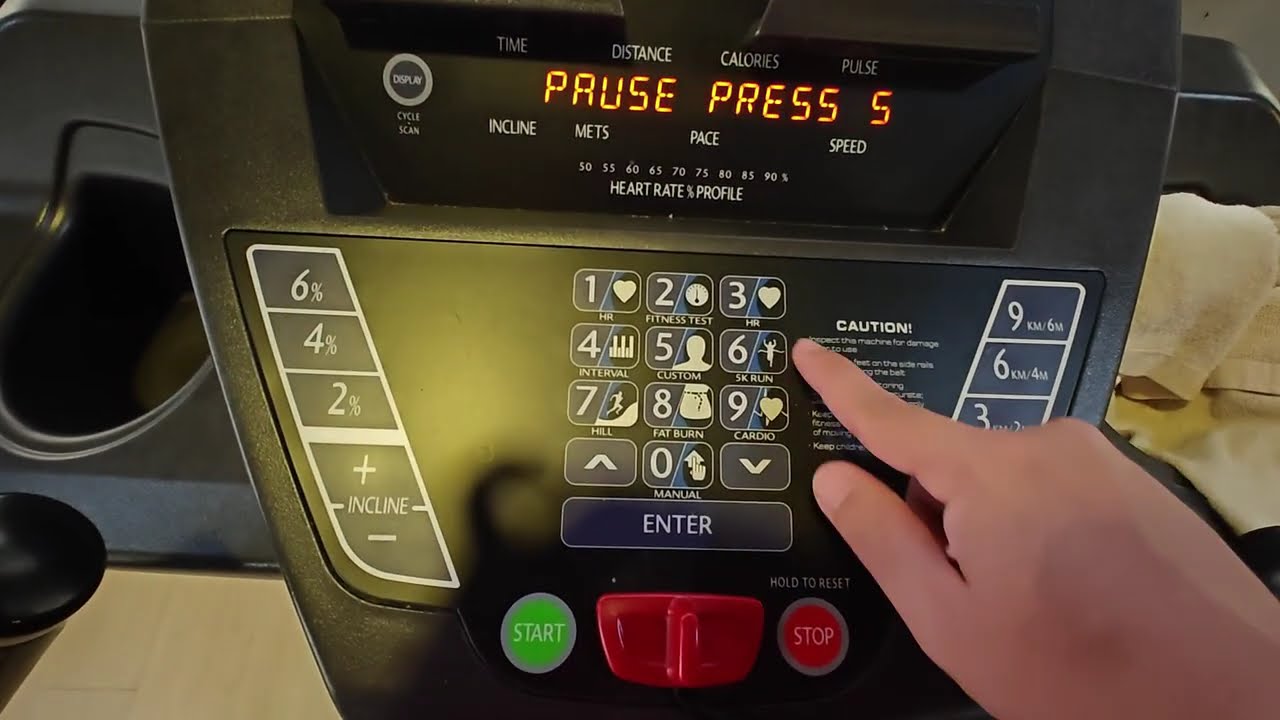 Spirit Fitness CT800 Treadmill Review (How To Use Demo)