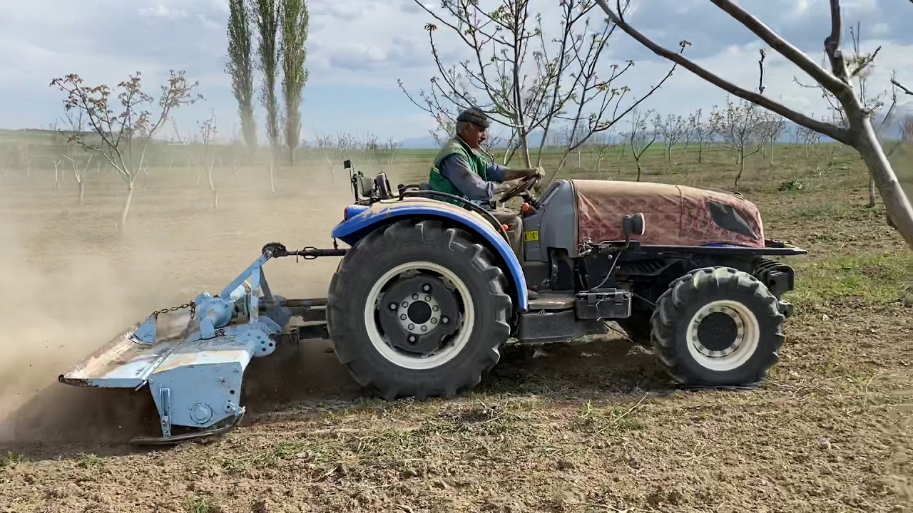 BAHÇE TRAKTÖRÜ NEW HOLLAND TT75J