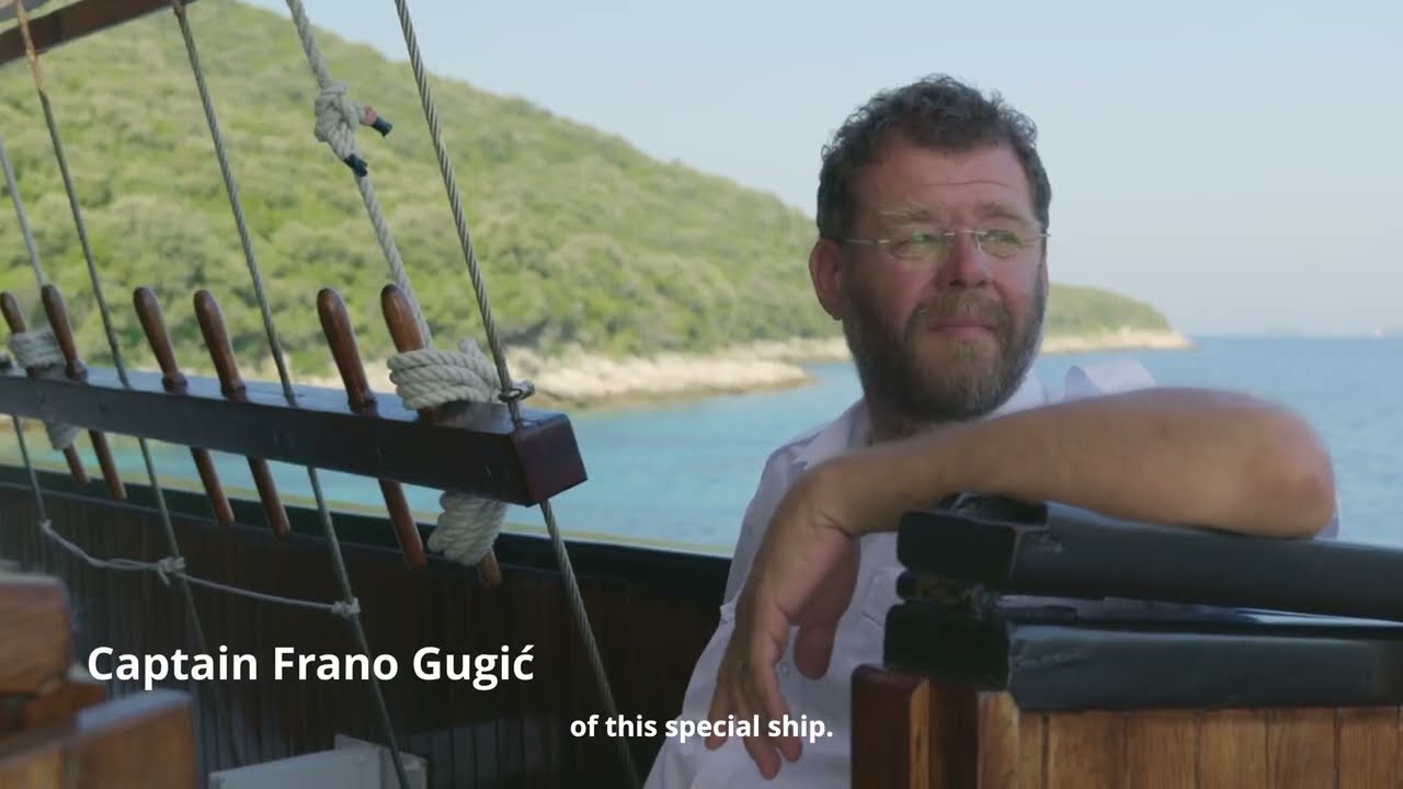 Traditional boat for cruising - ELENA