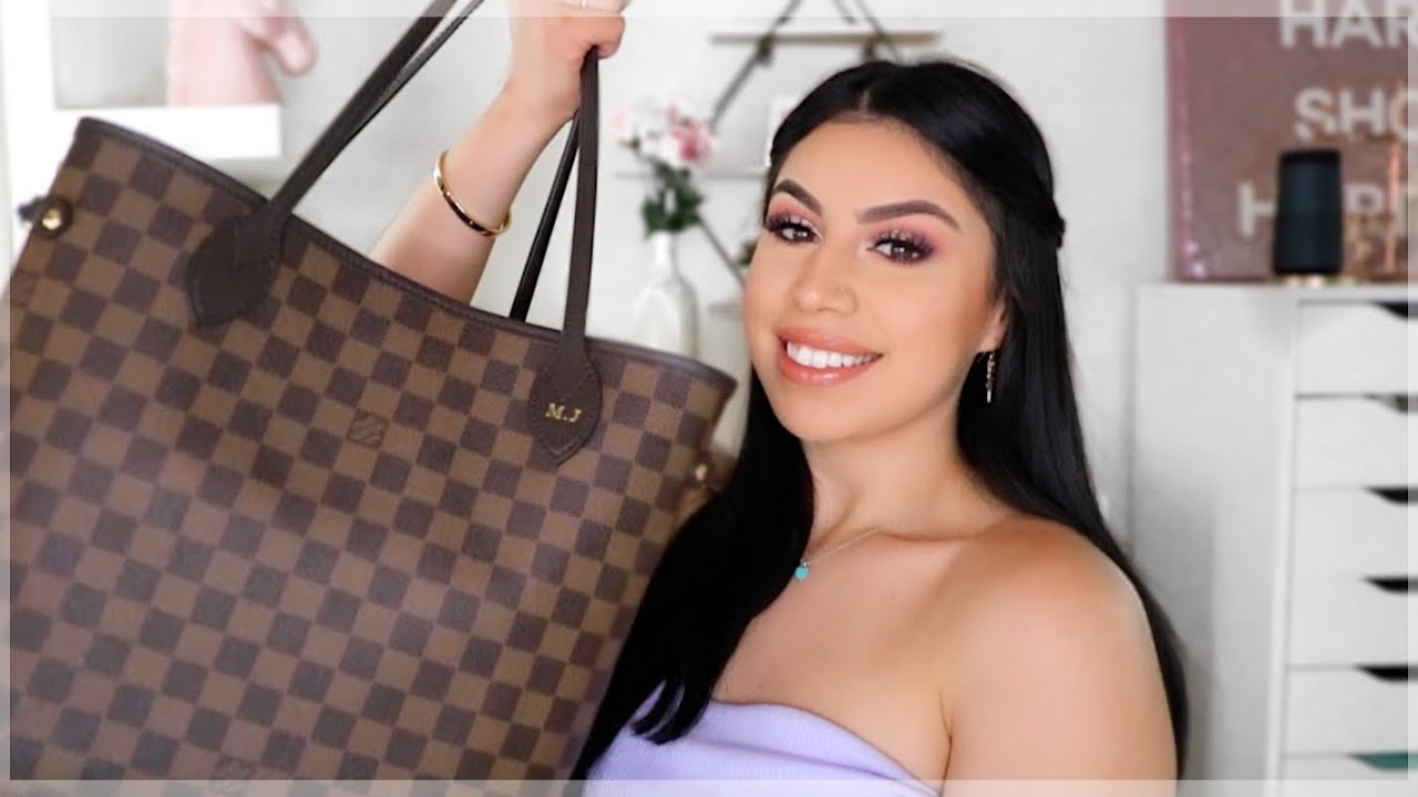 WHAT'S IN MY BAG 2019! | Mari Bajari