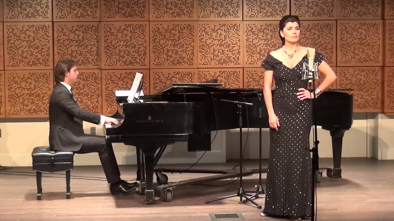 X. Montsalvatge: I. Cuba dentro de un piano - Angelica de la Riva, Soprano & Orlando Alonso, Piano