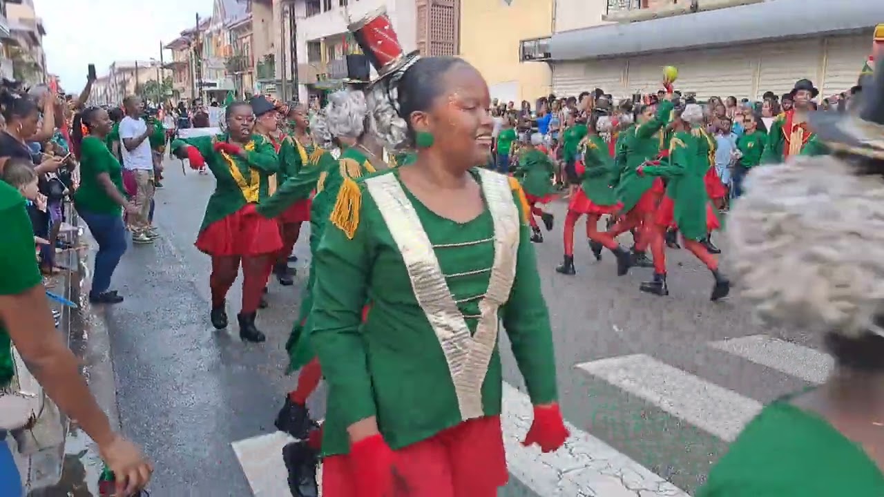 Mayouri tchô Nég présente les dompteurs