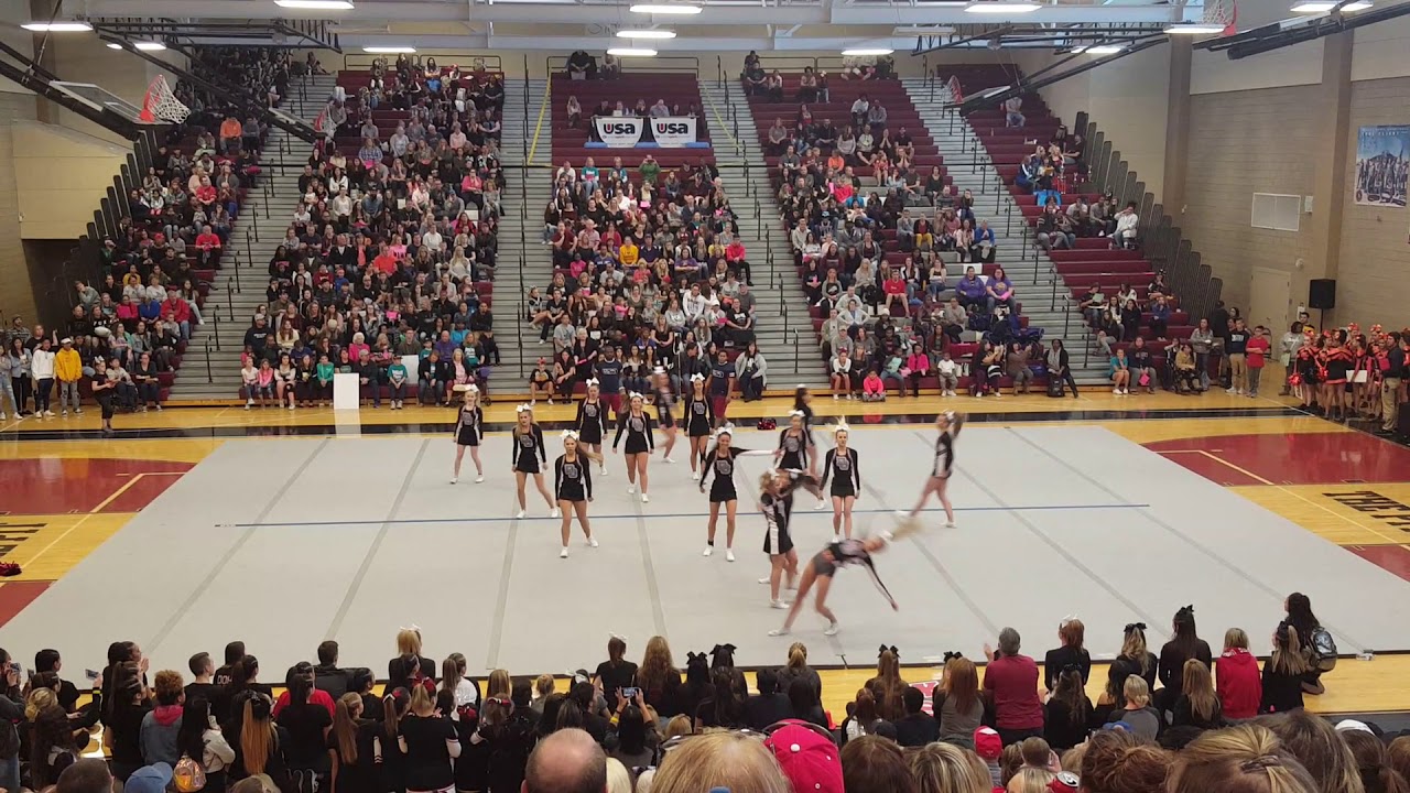 Desert Oasis varsity cheer performance at USA Competition