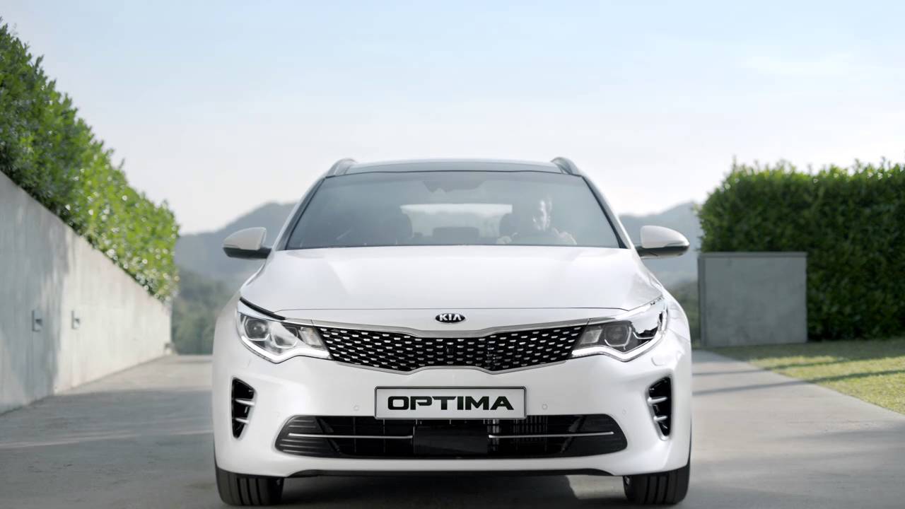 Kia Optima SW Launch-Spot