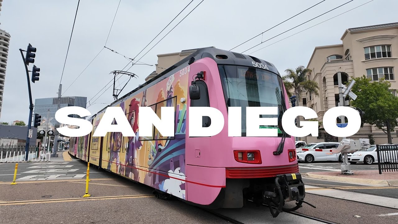 City Life in Downtown San Diego Walking Tour