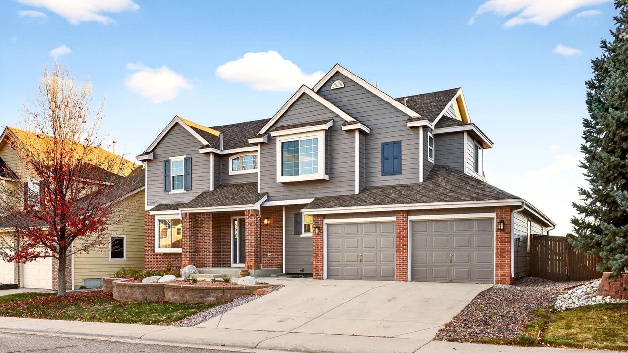 8852 Chestnut Hill Ln, Littleton, CO