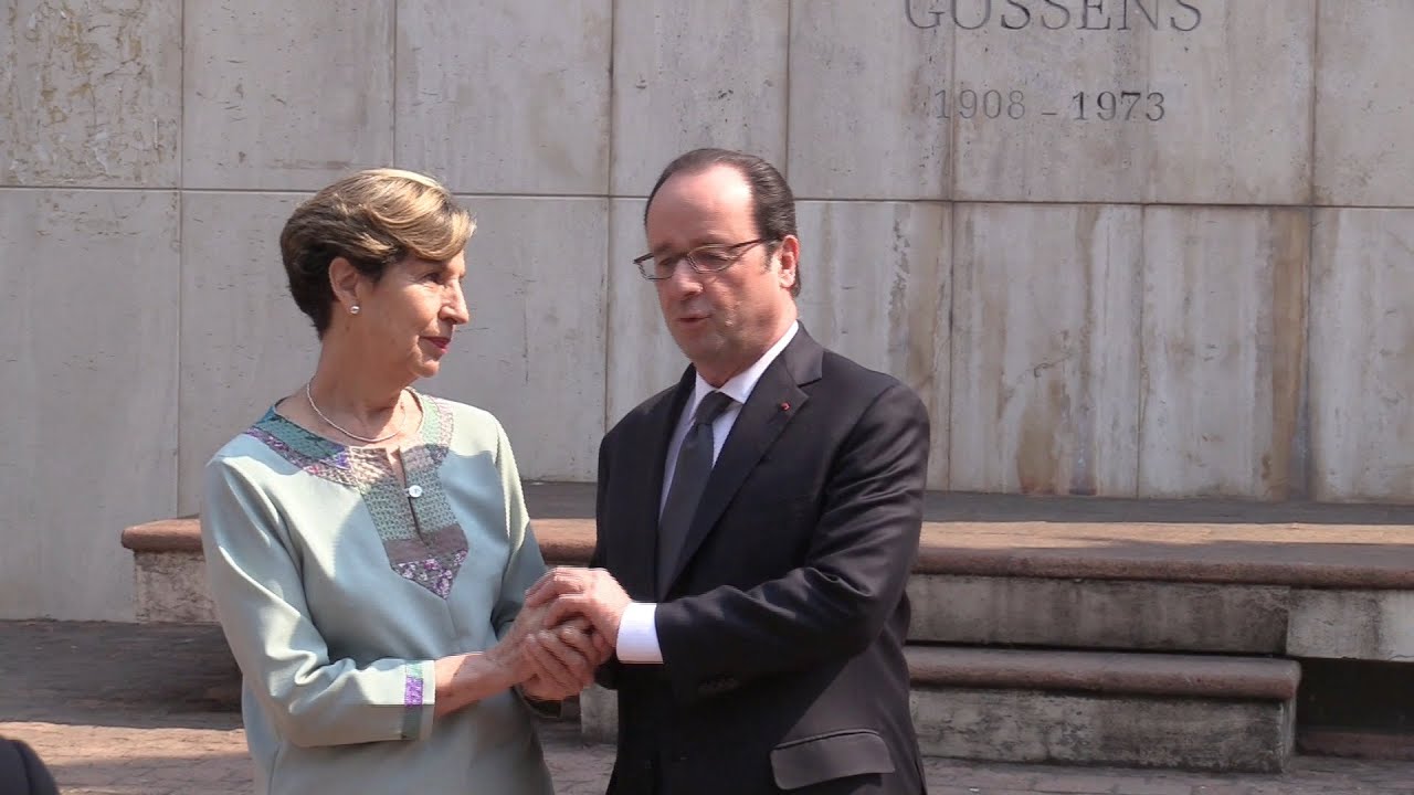 Hollande visita tumba de expresidente Salvador Allende