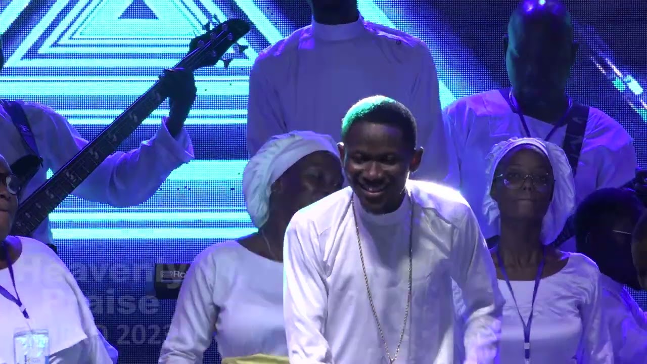 Concert Heavenly Praise 2023 à Imeko ( @RAPHAELSHEYI ) 3/4