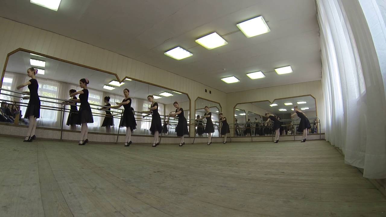 Народный танец 1 часть 2 курс 09.06.2016