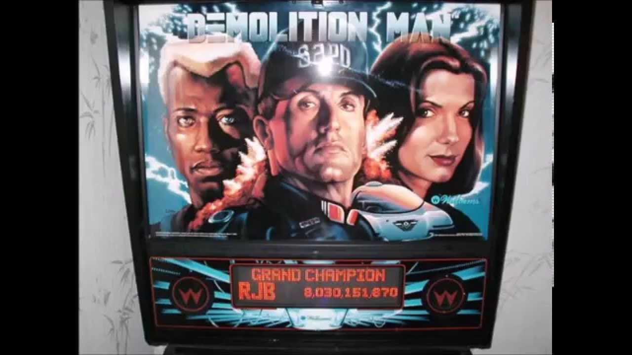 Giant Bombcast 55/2015 - Dan Finally Watched Demolition Man