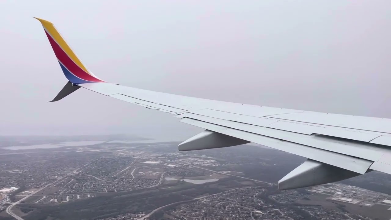 Southwest Airlines 737-800 Landing in Dallas (DAL)