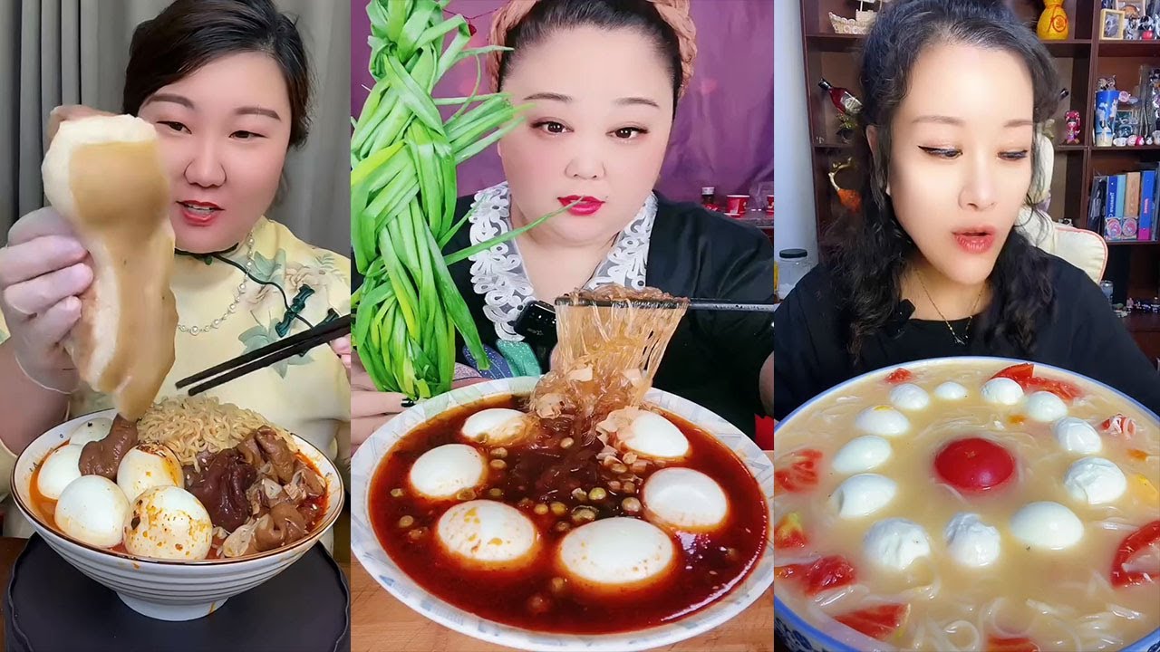 Fried Eggs And Noodle Soup With Spicy Sauce Noodles Eating Show