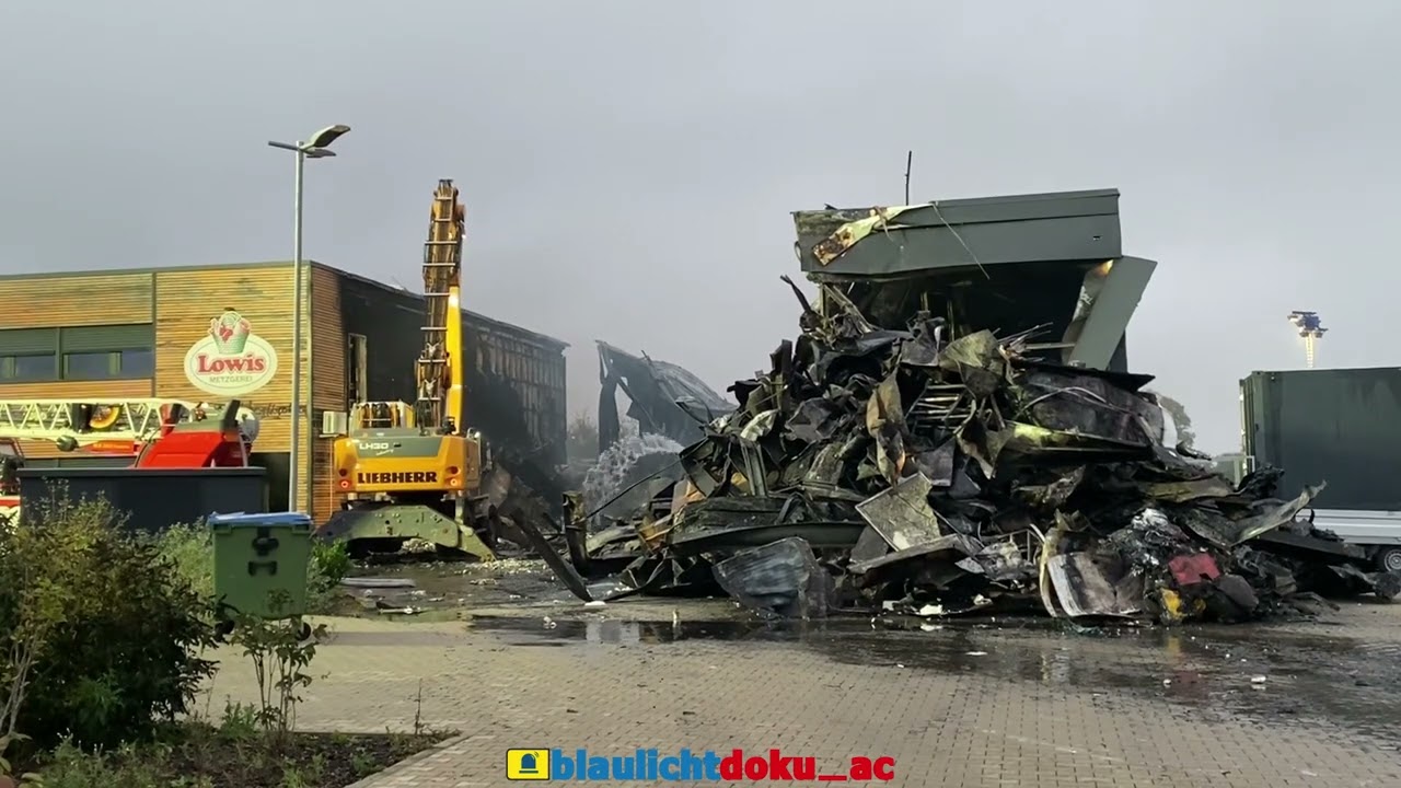 2024-10-29 Baesweiler: Produktionsbetrieb in Vollbrand Teil 2
