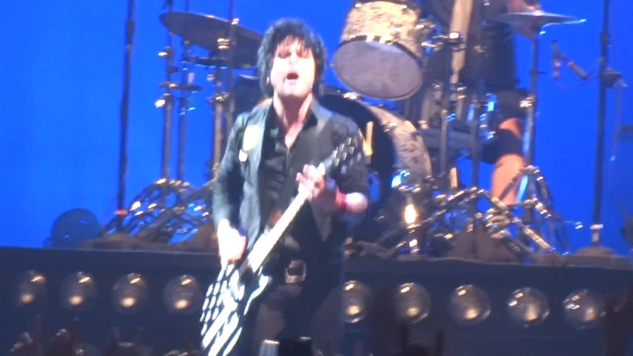 Green Day - Holiday (Sheffield Arena 3rd July 2017)