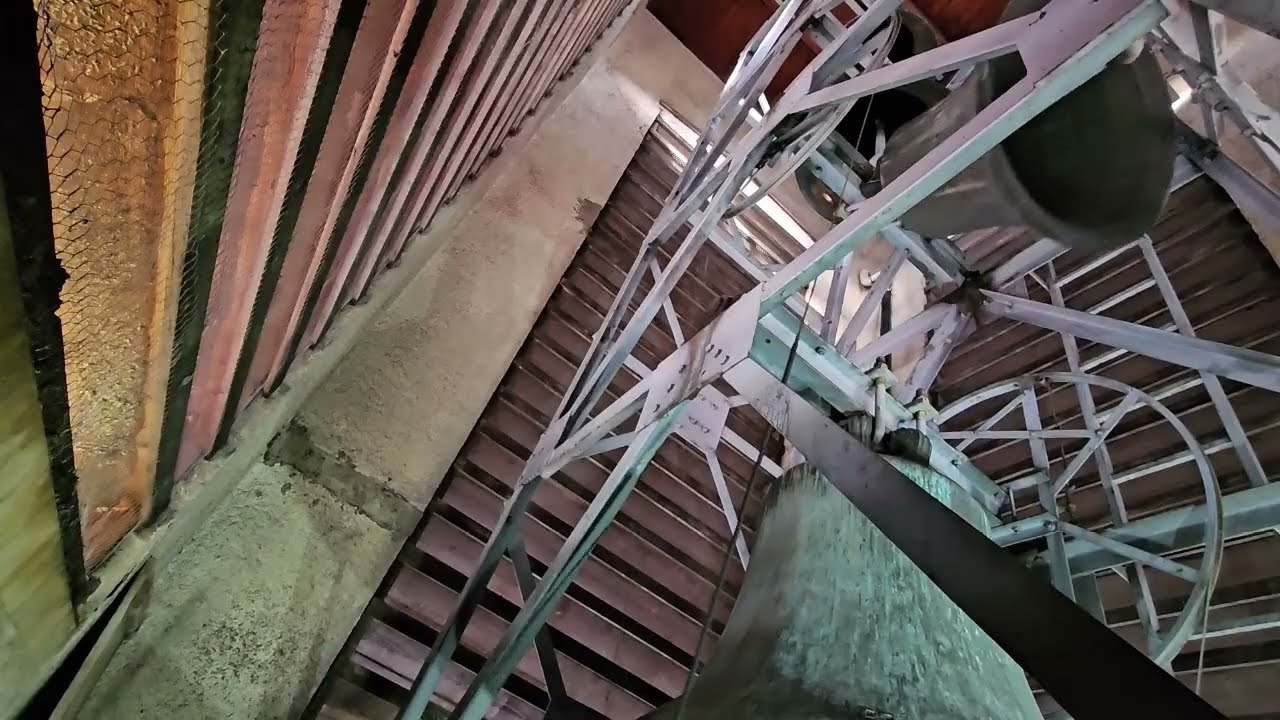 Villingen (VS) Innenstadt evang. Pauluskirche : Einzelglocken und Vollgeläut (Turmaufnahme)