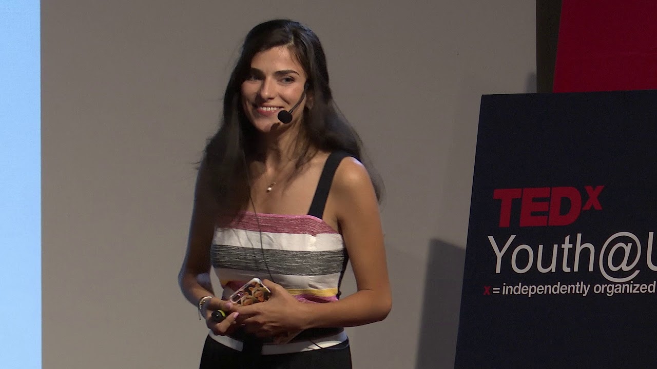 Стремете се да знаете много неща, а не да бъдете известни | Andrea Banda Banda | TEDxYouth@Uwekind