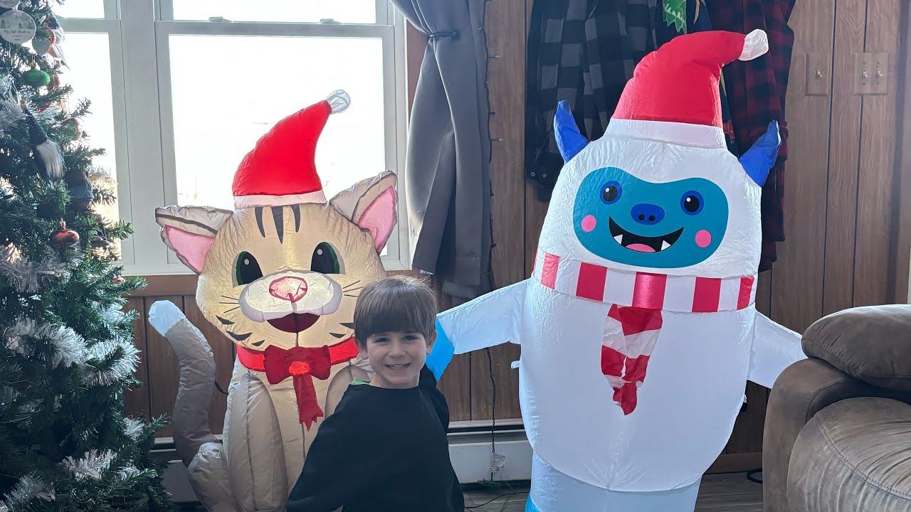 🎄Walmart Christmas Clearance Finds! 🎉 50% OFF Inflatable Yeti & Cat Unboxing 🐾❄️ 