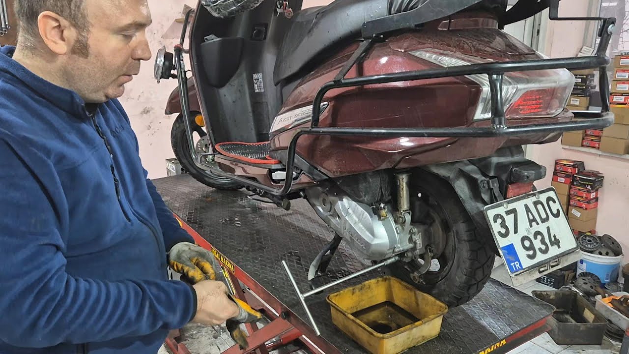 Honda Activa 125 Şanzıman Yağı Değişimi