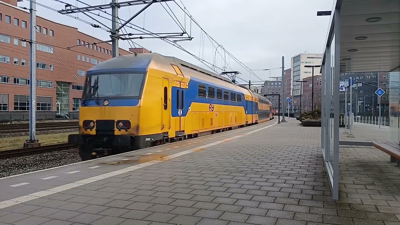 Treinen op Amersfoort Centraal 
