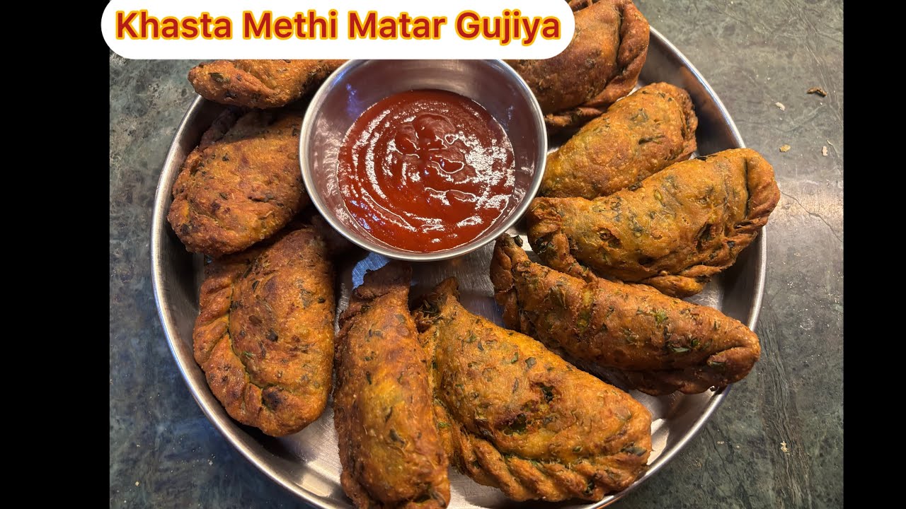 Khasta Methi Matar Gujiya #namkeen #gujiya #matar #peas #methi #snacks #indianfood #food #masala 