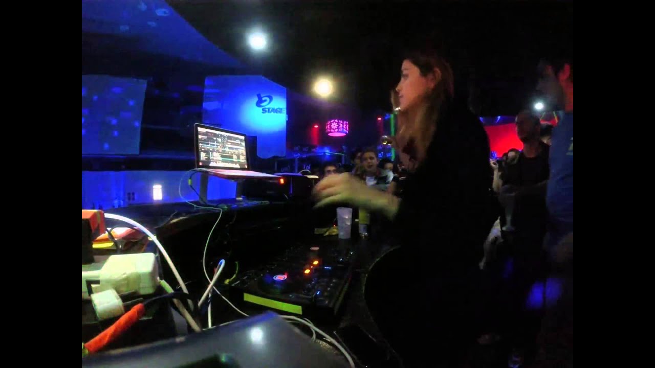 Calu Rivero DJ Set en Lola!