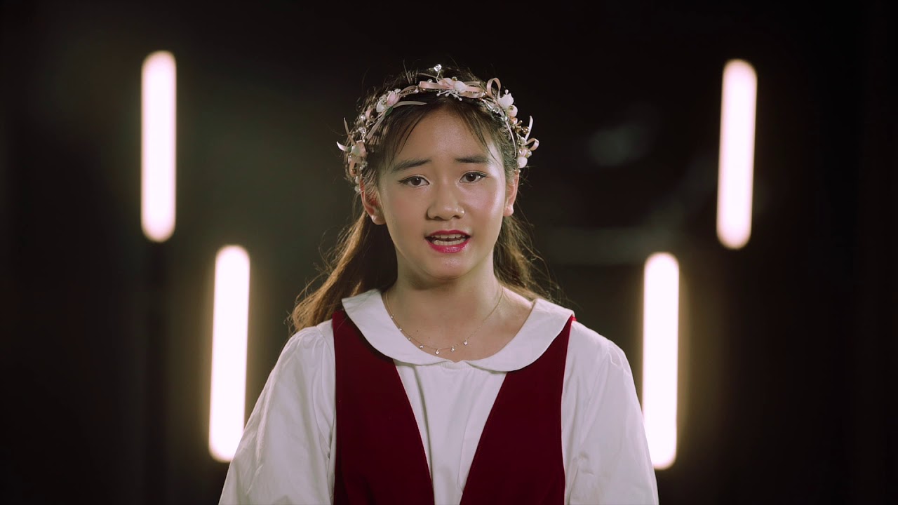Bereite Dich Zion by J.S Bach, singer: Annabelle Miin
