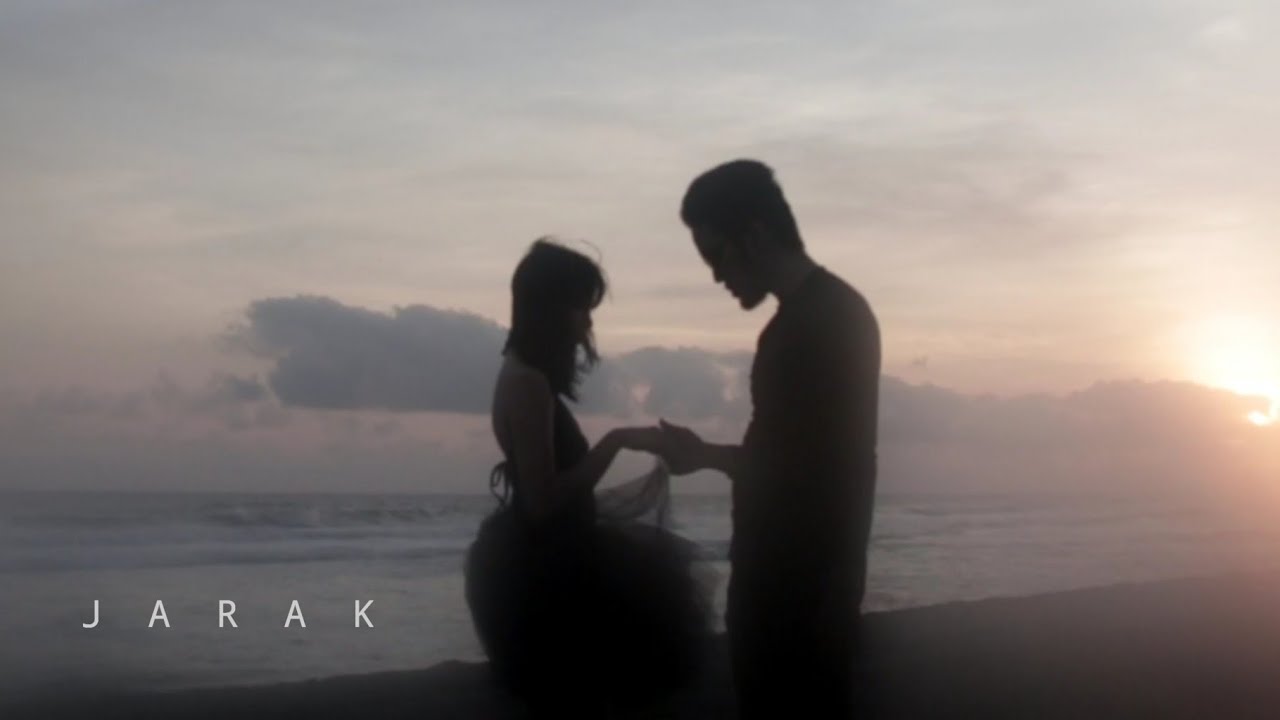 Gie - Jarak (Official Music Video)