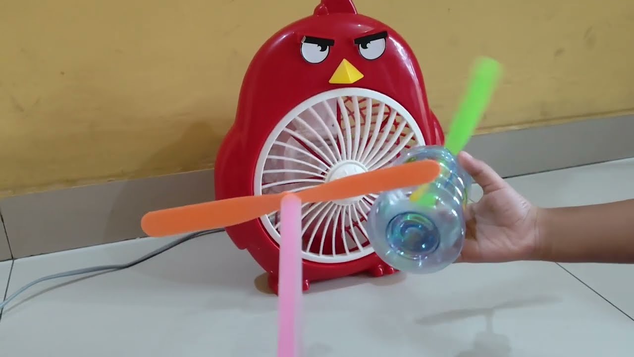 Kipas angin dan baling-baling | baling-baling berputar kena angin