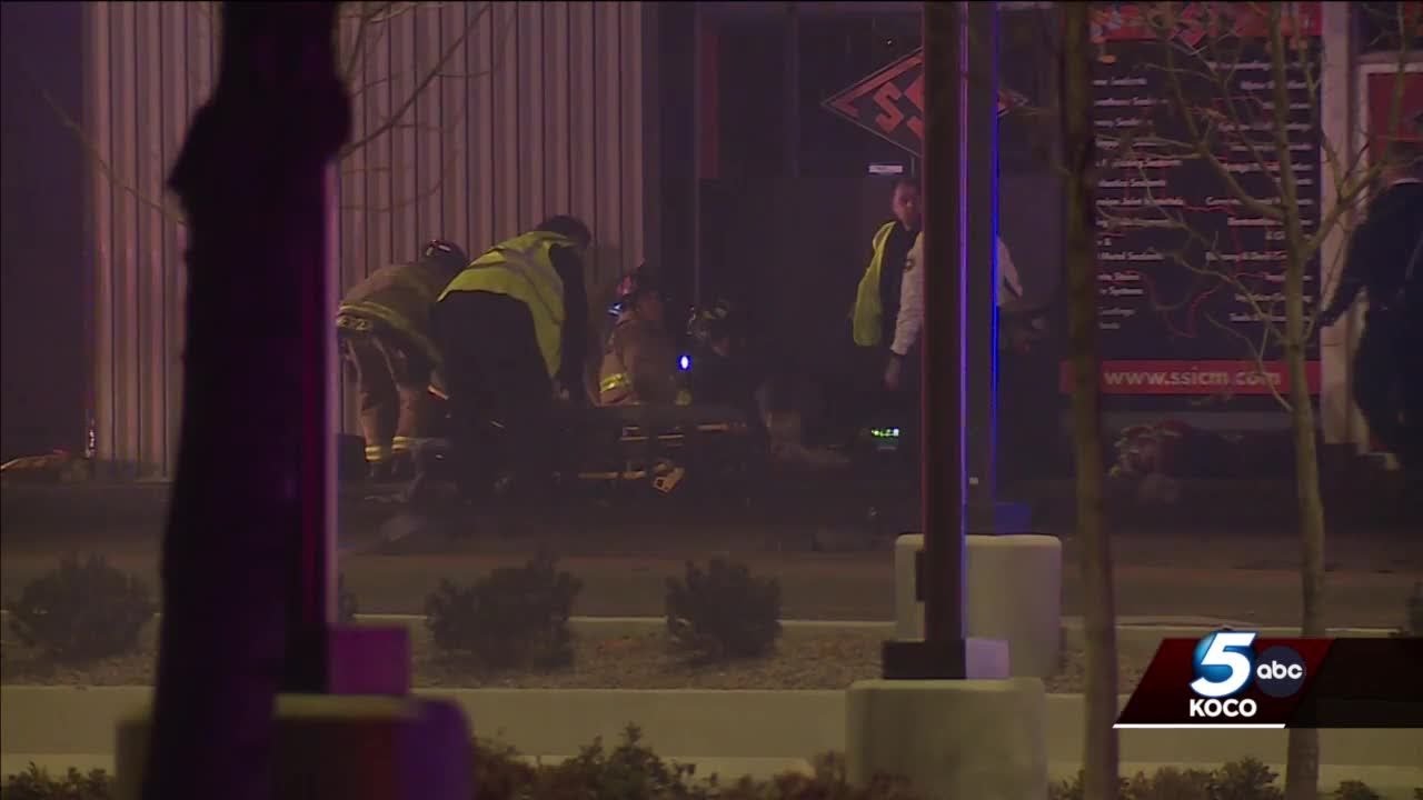 At least one person dead after overnight car crash in Oklahoma City