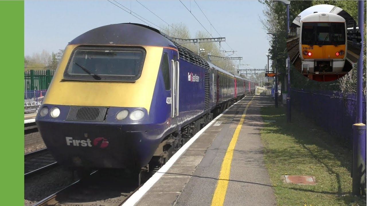 Trains at Midgham