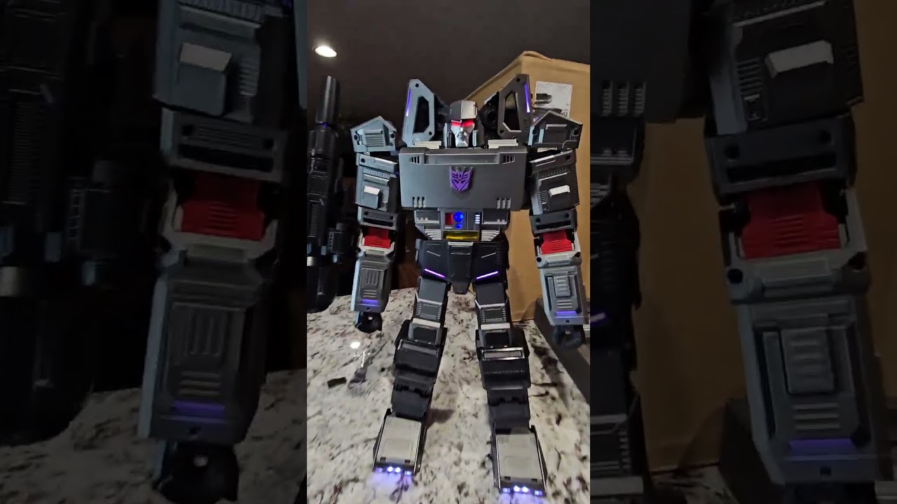Robosen Megatron arrives for Battle with Grimlock and Optimus Prime!