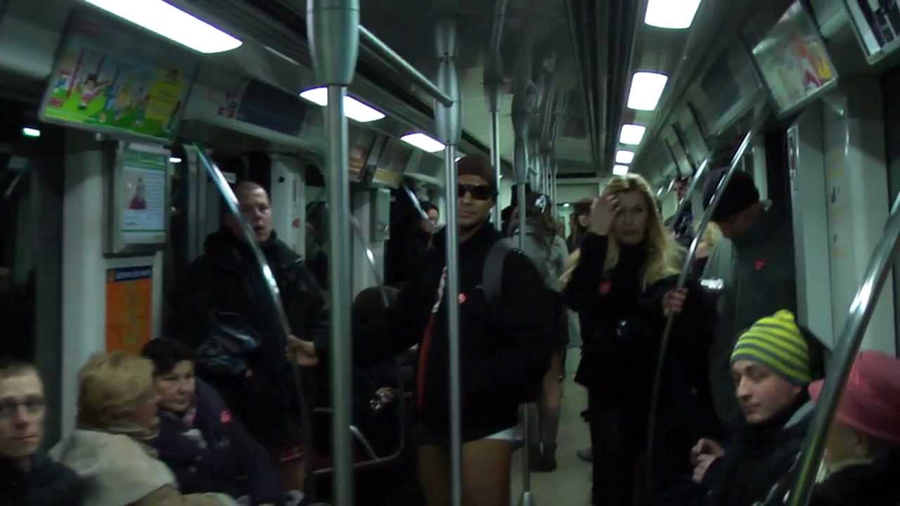 Międzynarodowy dzień jazdy metrem bez spodni - Warszawa 2012