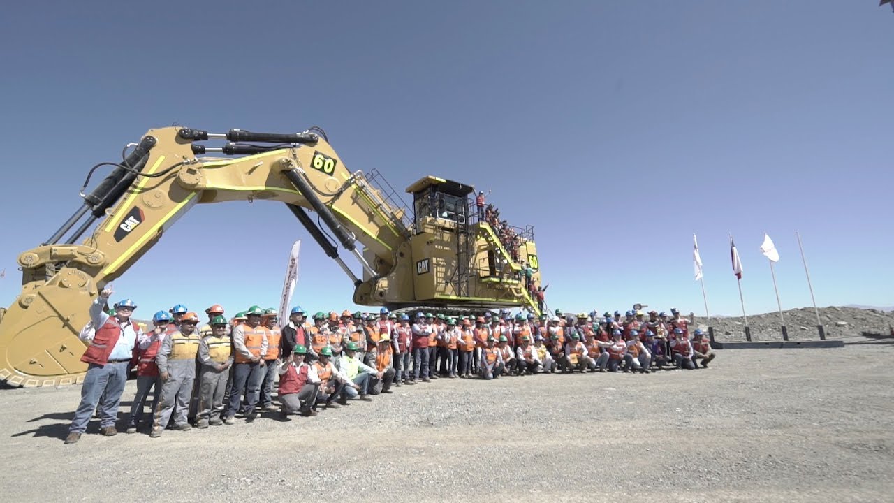 Primera pala CAT 6060 a Operaciones Mina