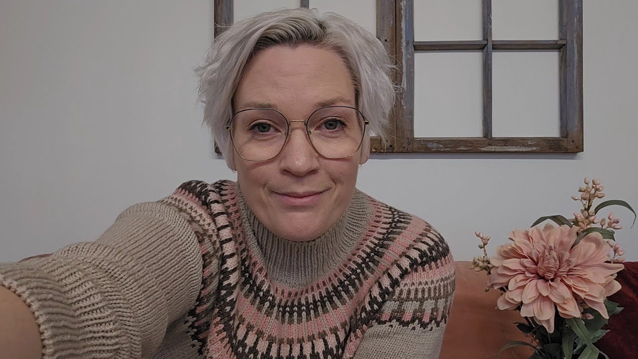 Episode 12: ettårsdag, trekning på samstrikk og en drøss ferdige prosjekter🧶