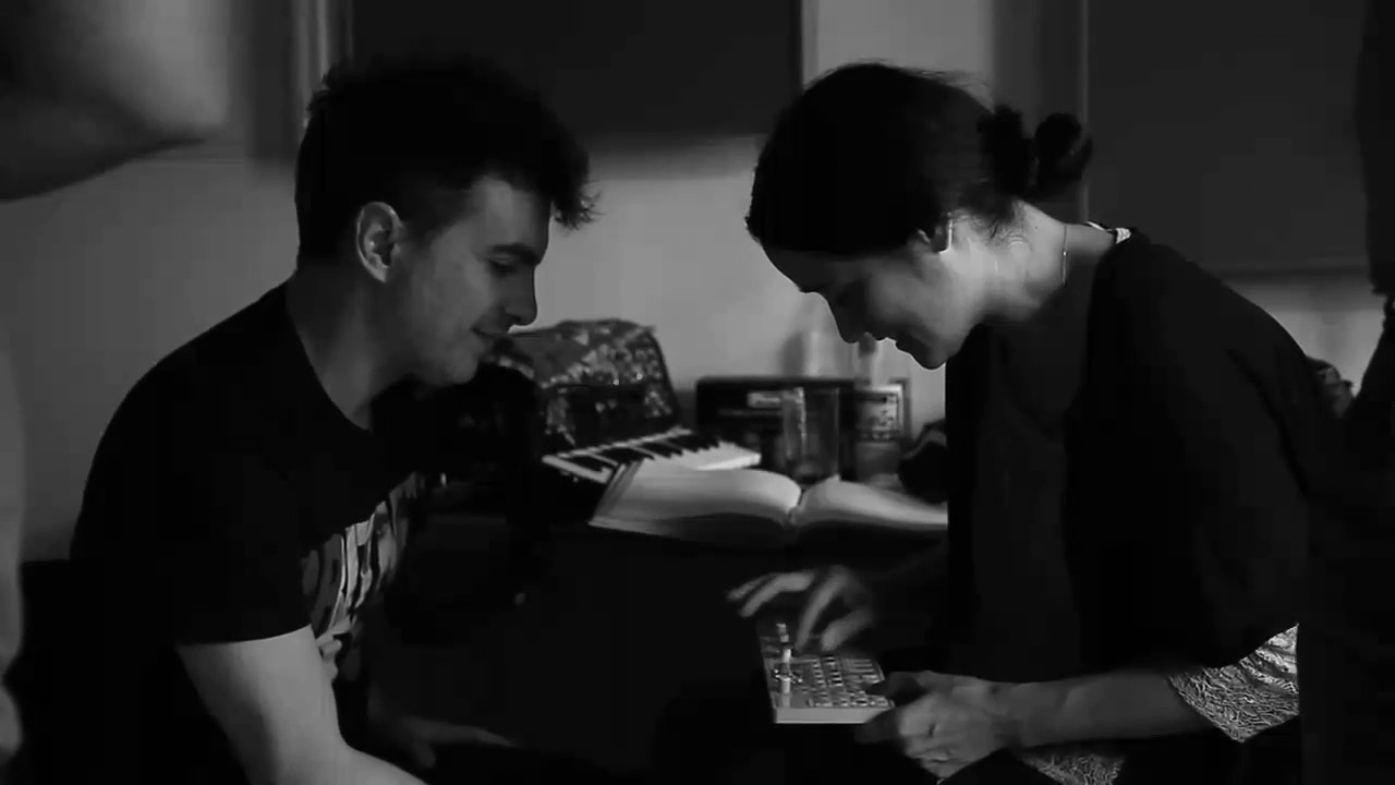 Esclavos Del Silencio - Meteoros Ft Julieta Venegas